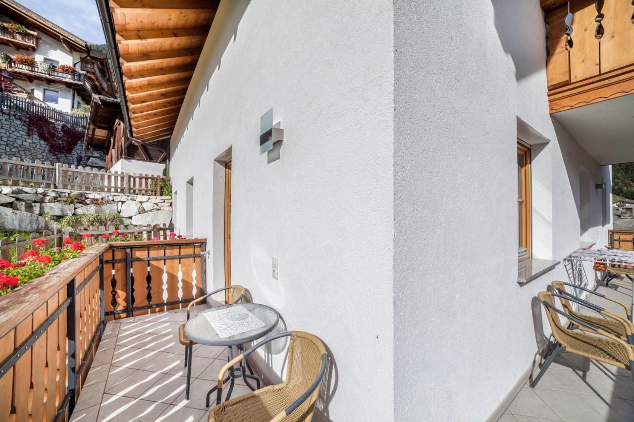 Parigger Apt Zirbe Racines Exterior foto